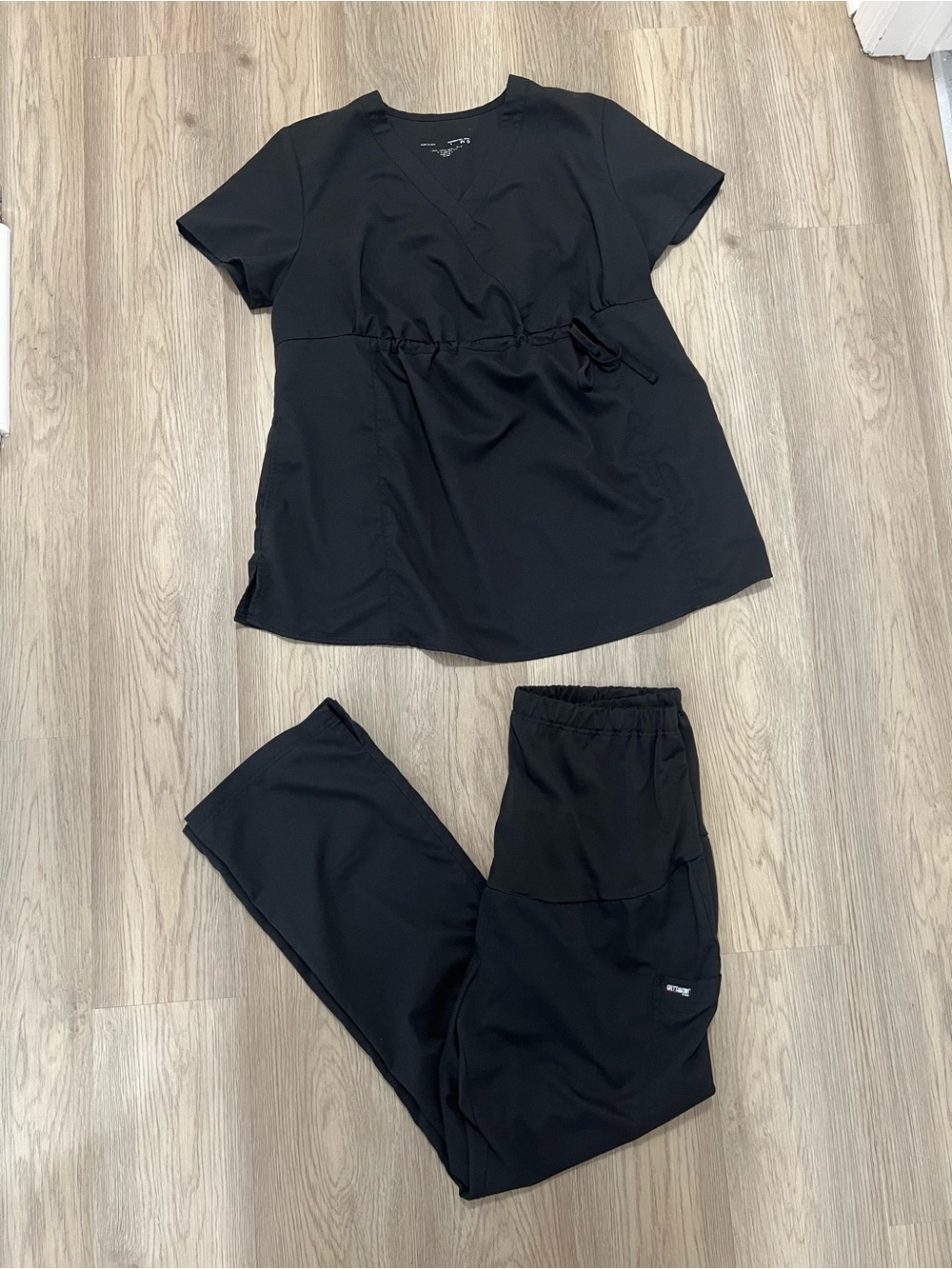 Grey’s Anatomy by Barco Black Maternity Scrub Set Womens Large